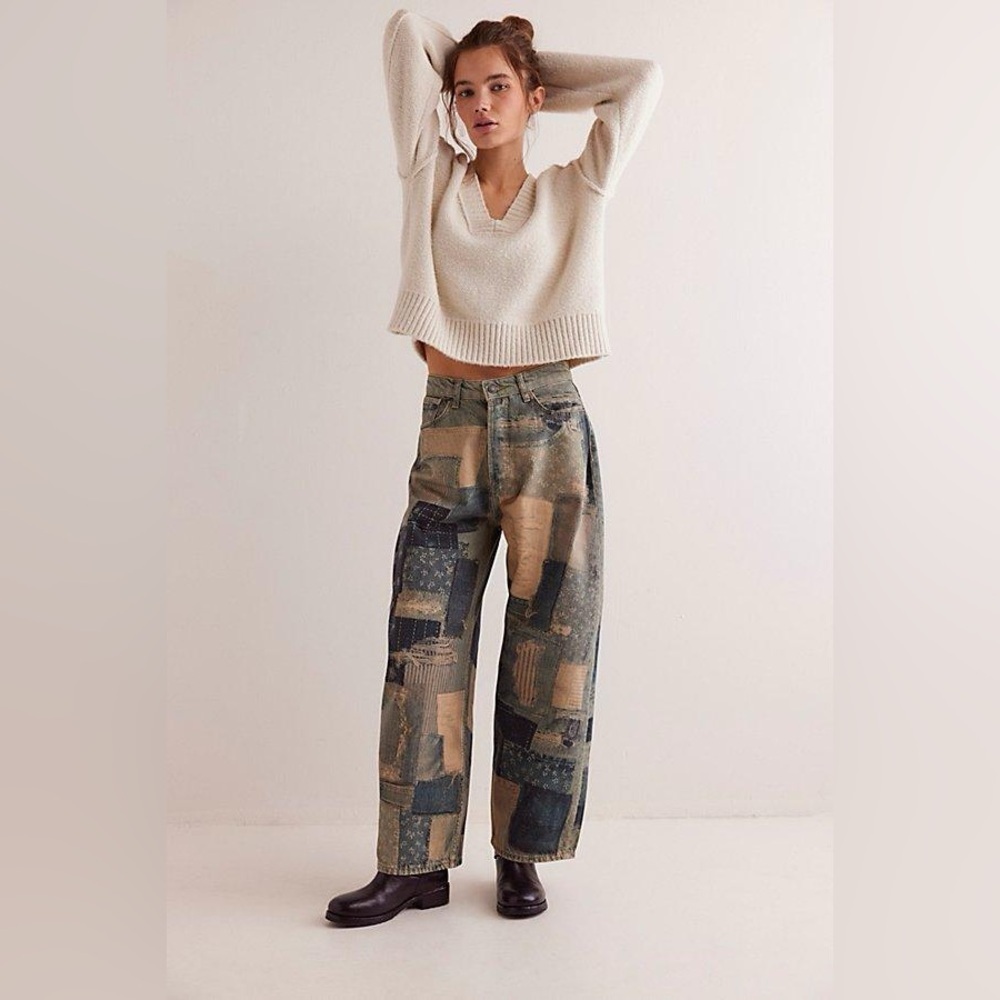 Free people Illusions Printed Relaxed Jeans - Picture 2 of 7